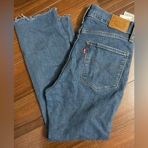 Levi’s 724 High Rise Straight Crop